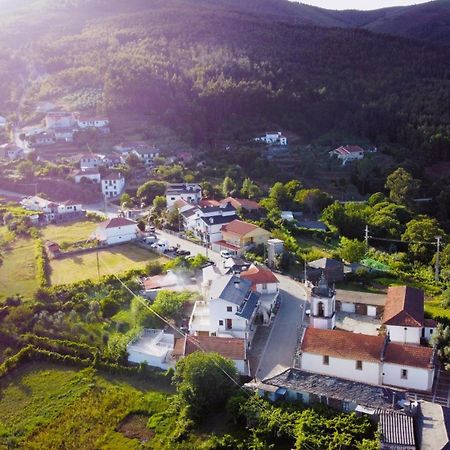 Vila Nazare Bed & Breakfast Castro Daire Bagian luar foto